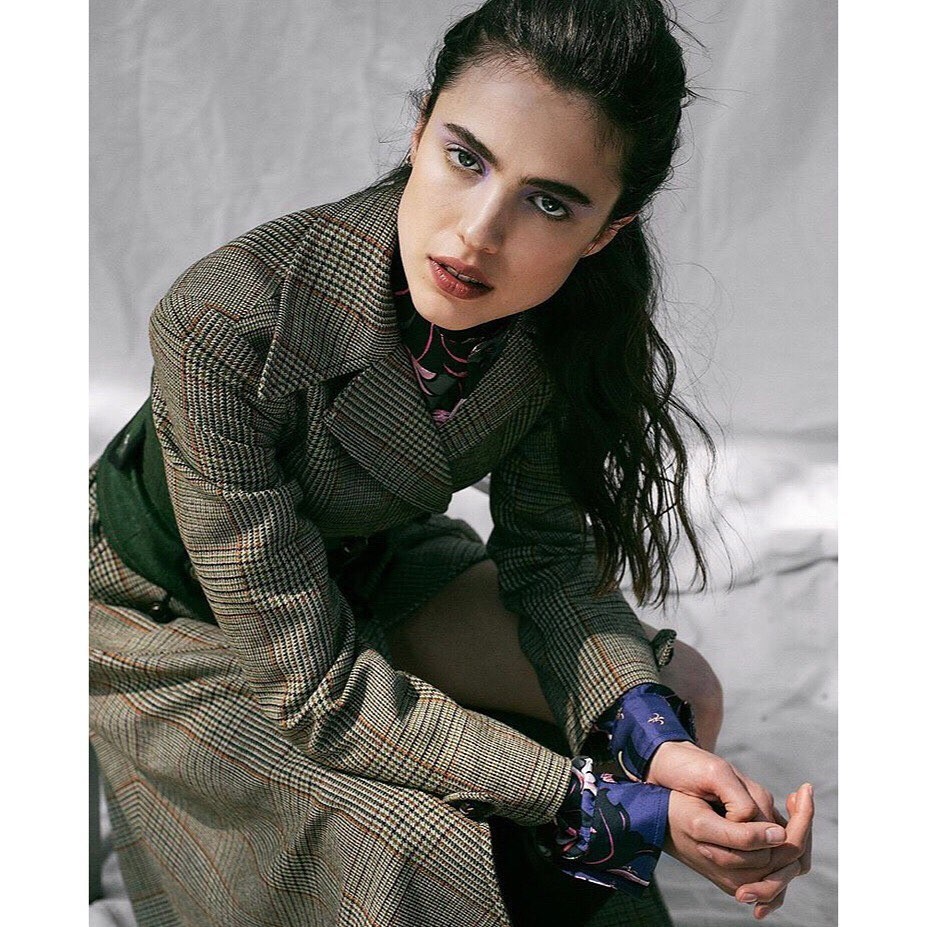 margaret-qualley-sexy-15 margaret qualley sexy 15
