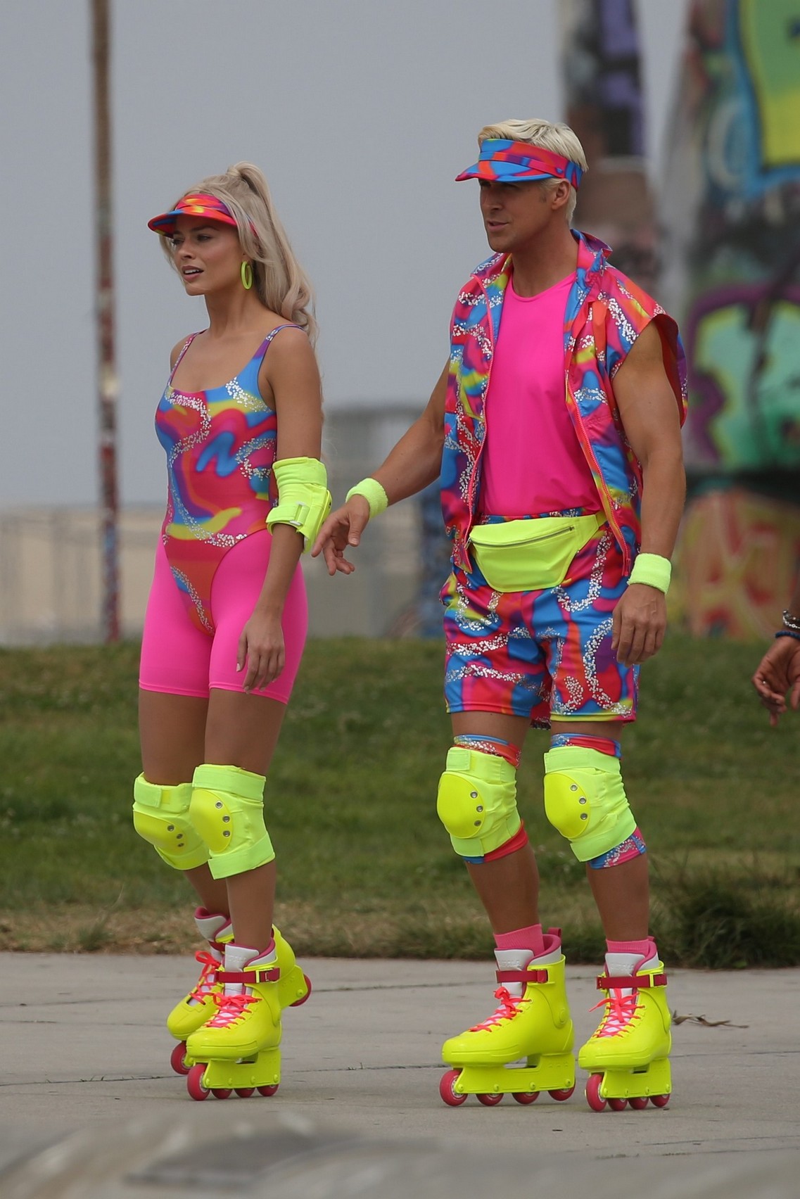 margot-robbie-hot_barbie-bts-thefappening-cfd-10 margot robbie hot barbie bts thefappening cfd 10