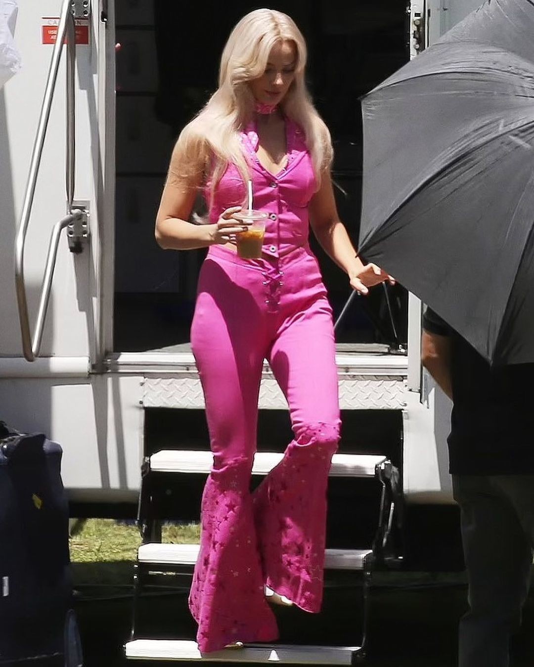 margot-robbie-sexy-barbie-thefappening-cfd-1 Margot Robbie Barbie BTS