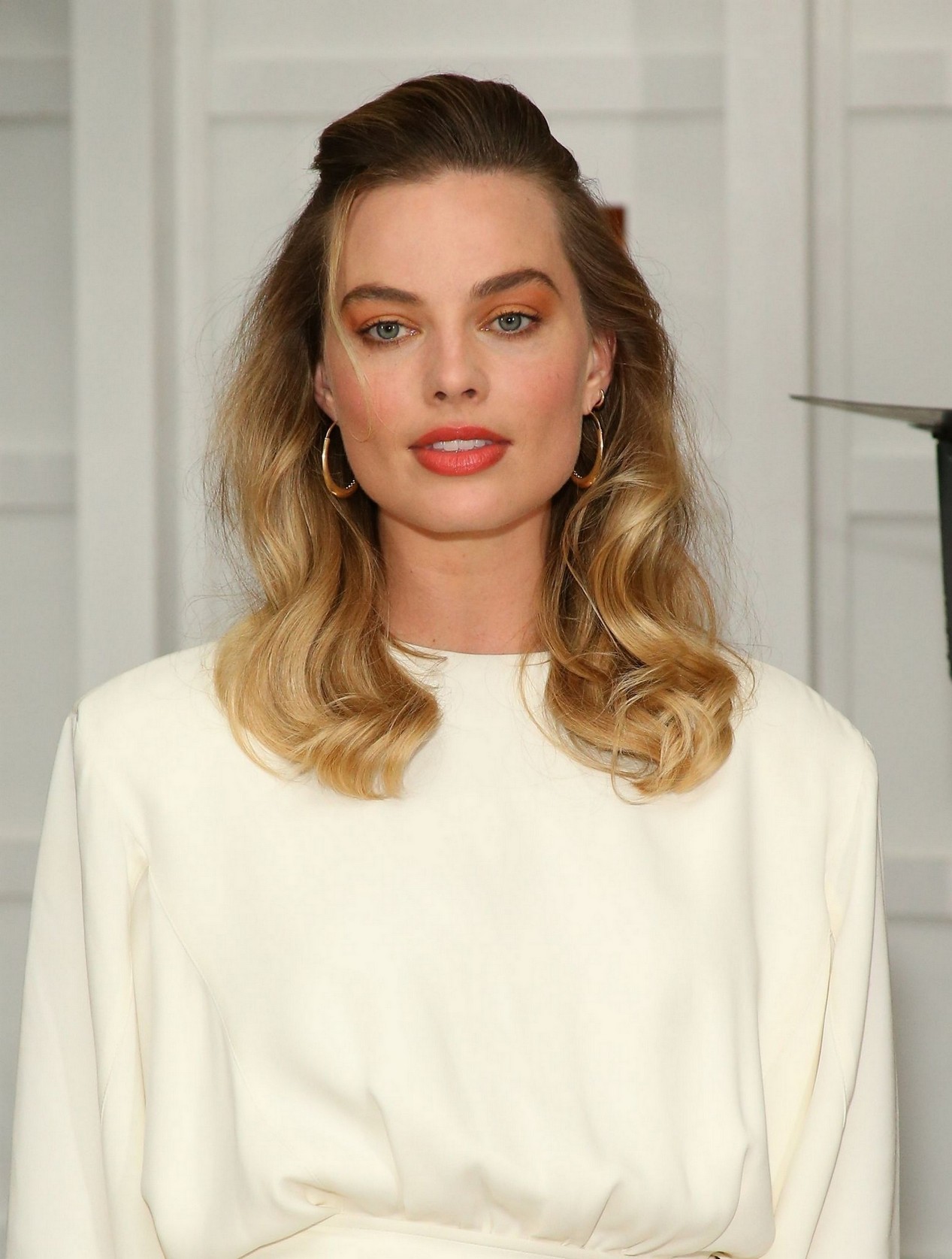 margot-robbie-sexy-once-upon-a-time-1 margot robbie sexy once upon a time 1
