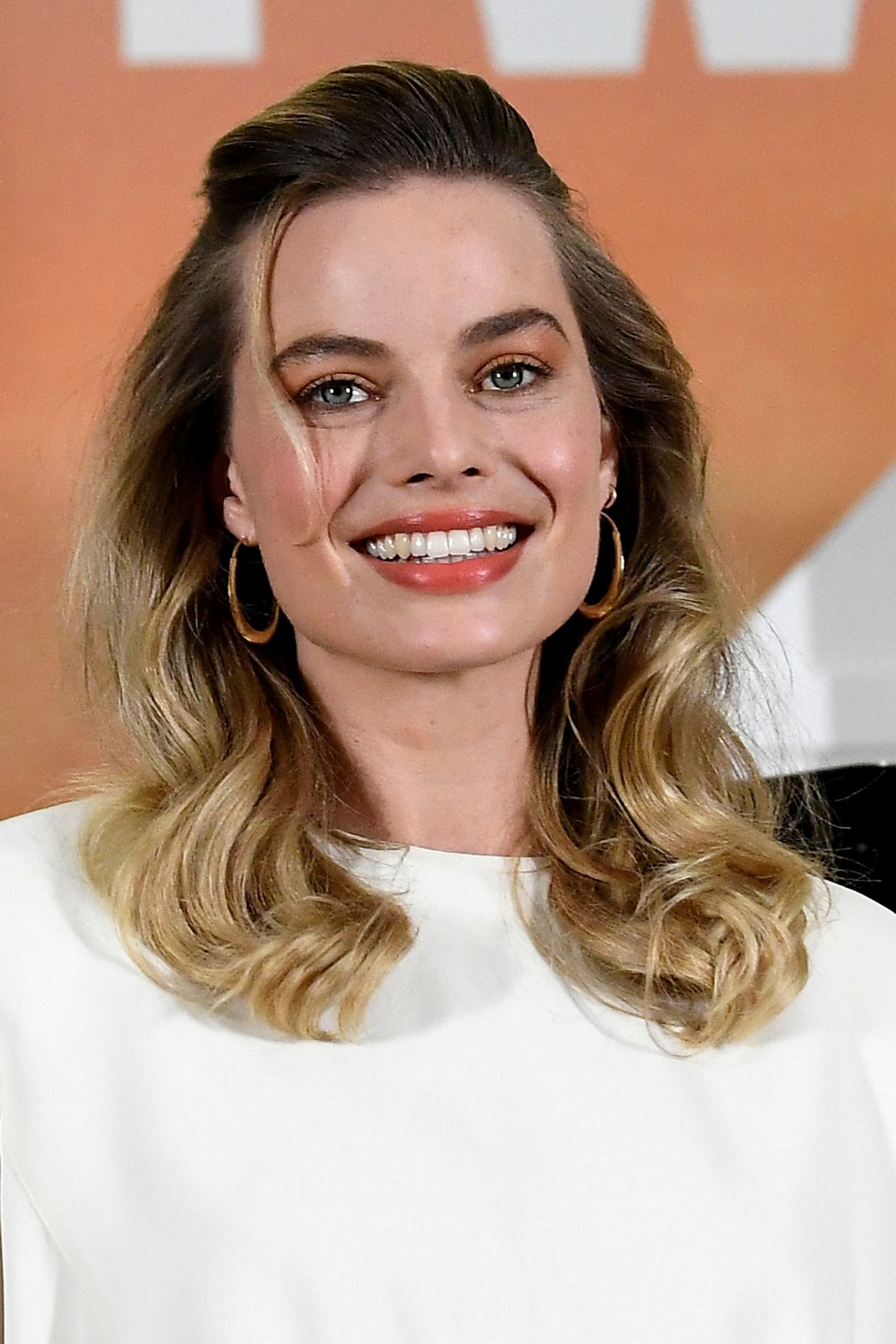 margot-robbie-sexy-once-upon-a-time-3 Margot Robbie Fappening