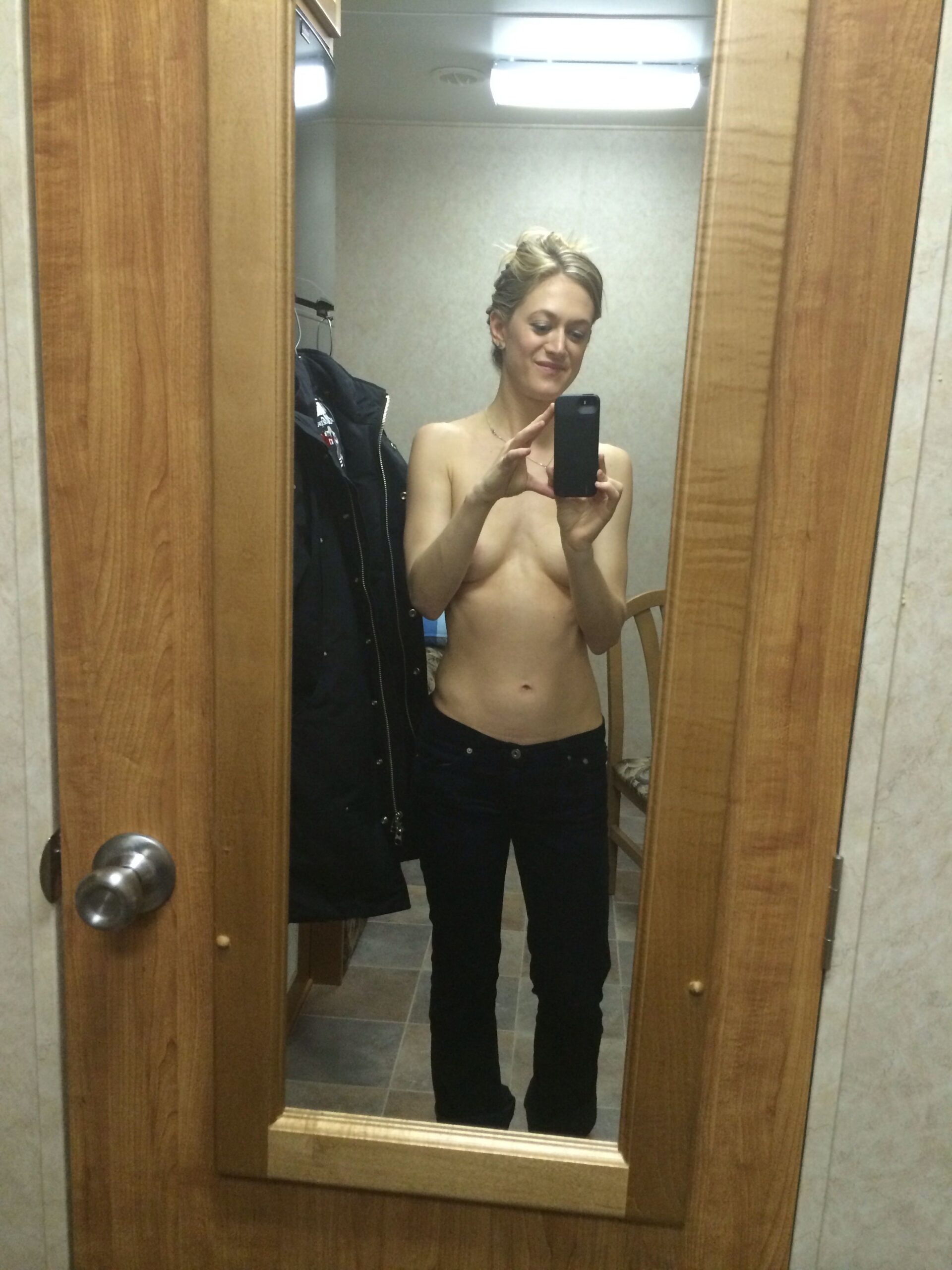 marin-ireland-nude-leaked-fappening-3-1 Marin Ireland Selfie