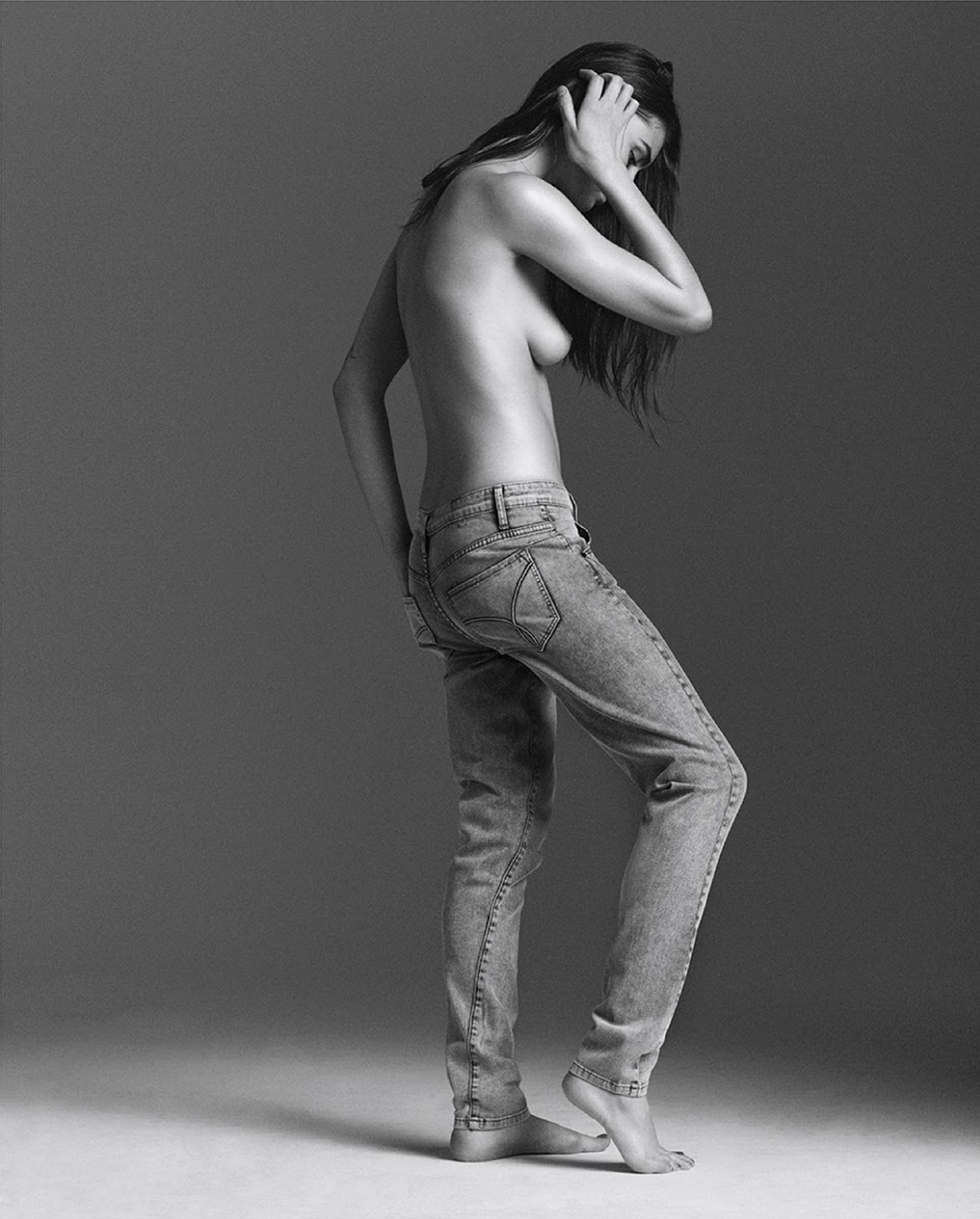 marine-deleeuw-topless-2 Marine Deleeuw Nude