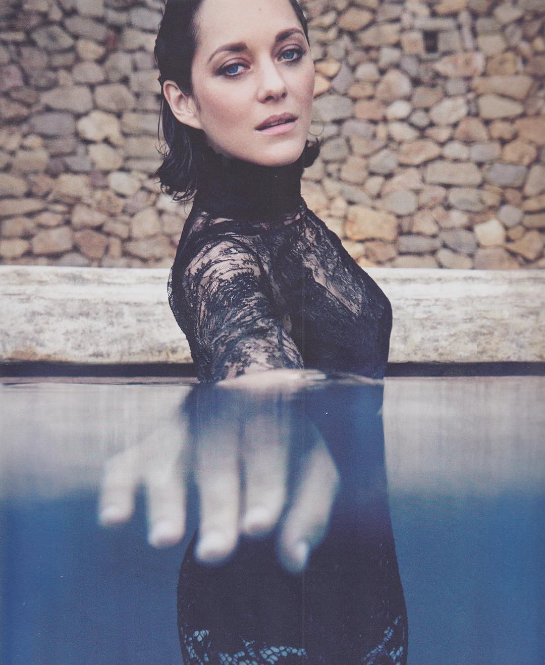 marion-cotillard-nude-sexy-35 marion-cotillard-nude-sexy-35