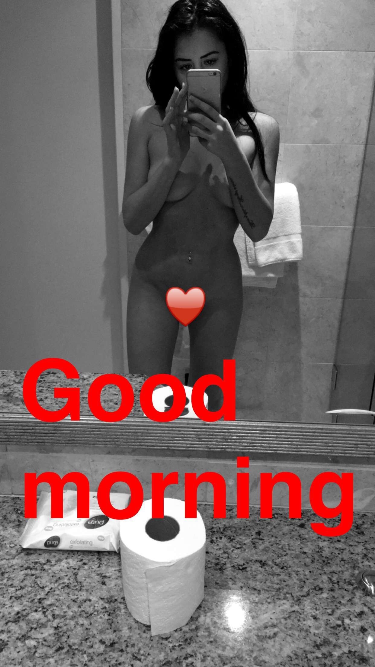 marnie-simpson-2016-naked-topless-6 Marnie Simpson Nude Selfie