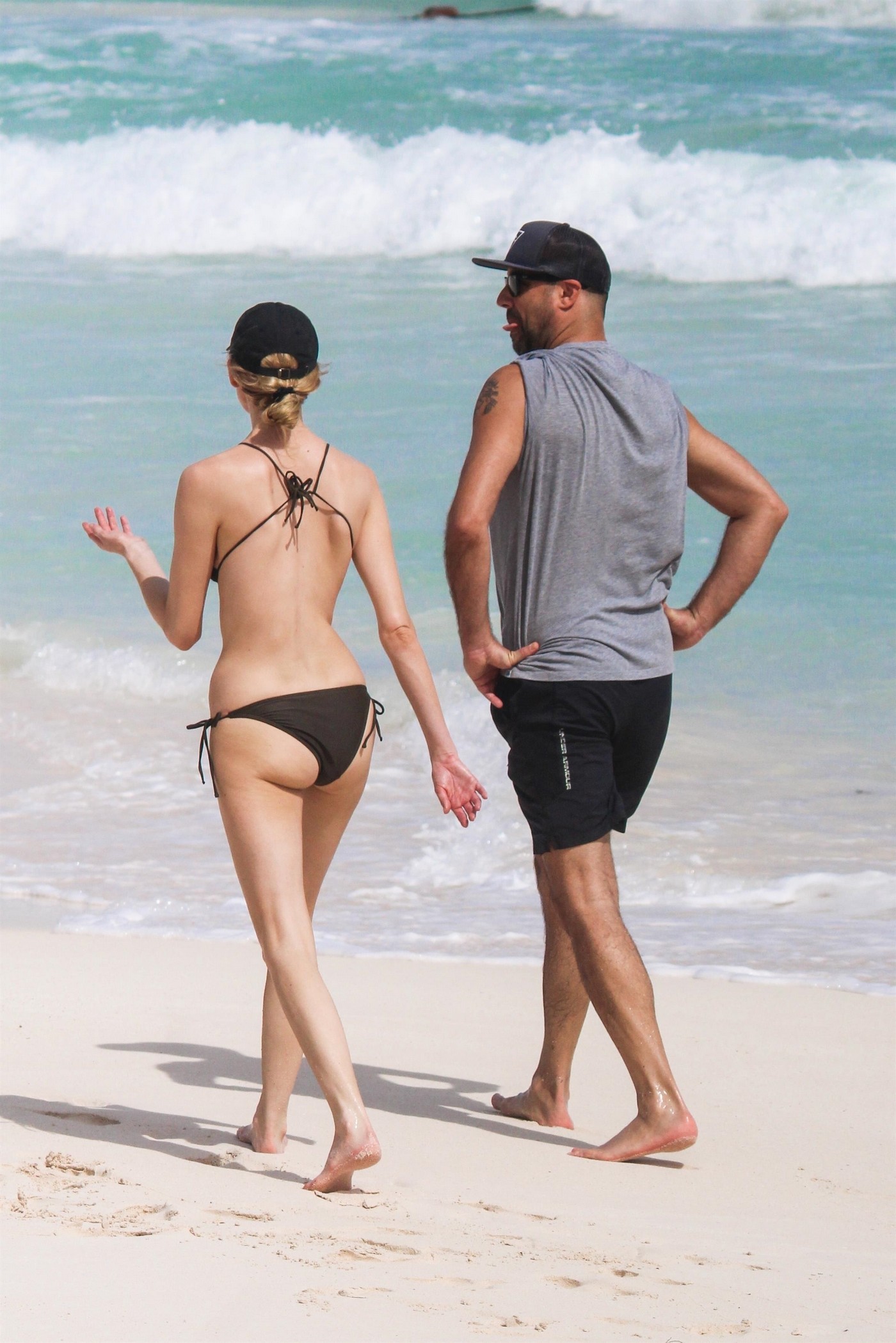 martha-hunt-sexy-bikini-thefappening-cfd-10 Martha Hunt Sexy Ass