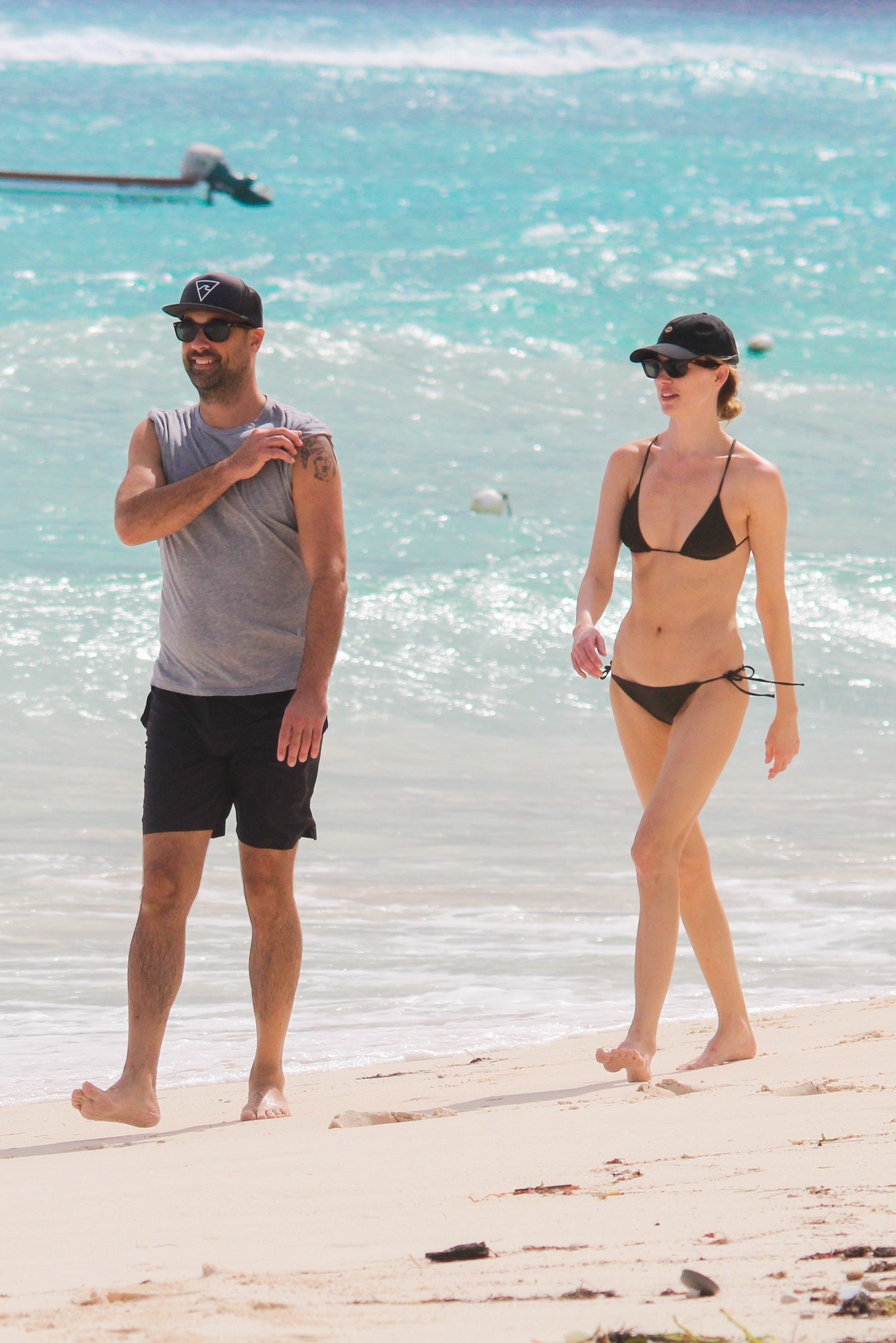 martha-hunt-sexy-bikini-thefappening-cfd-2 Martha Hunt Sexy