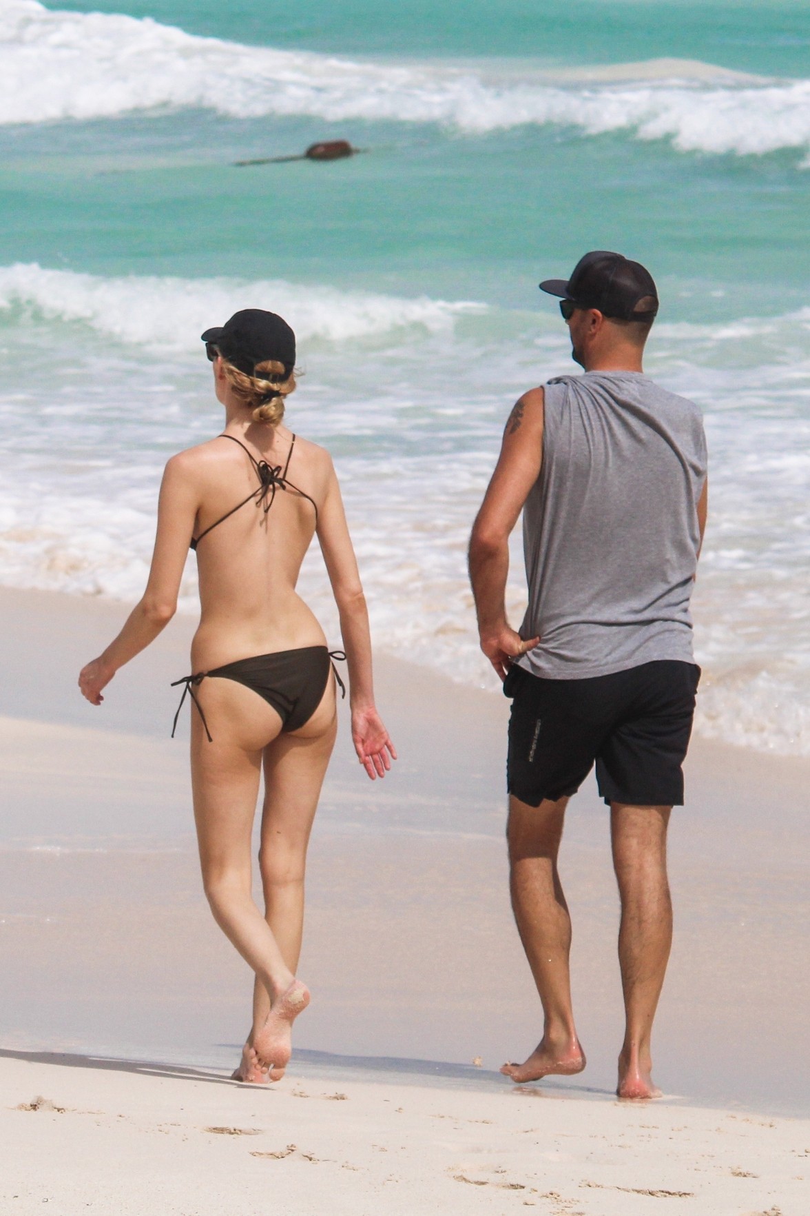 martha-hunt-sexy-bikini-thefappening-cfd-21 Martha Hunt Ass