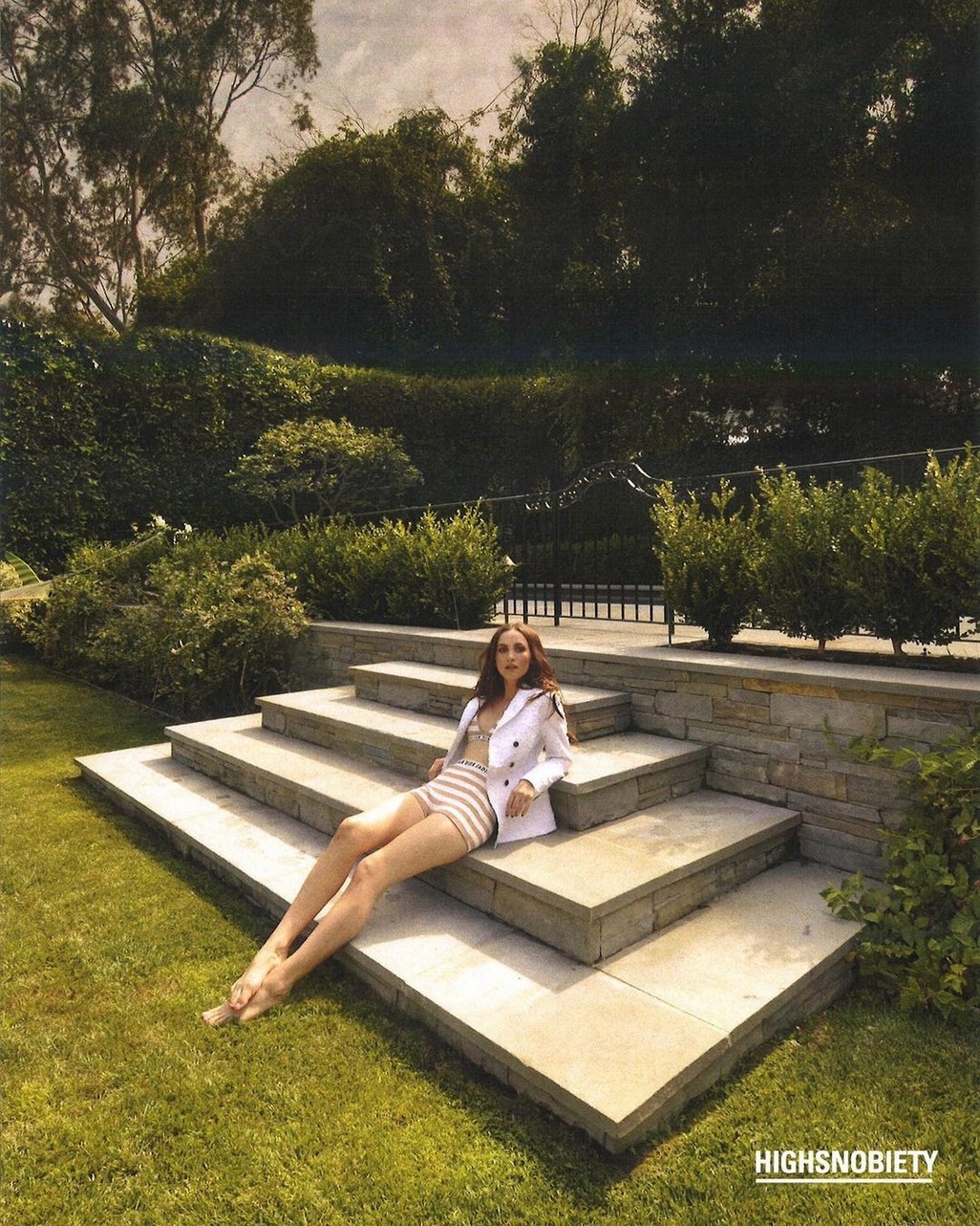 maude-apatow-feet-thefappening-cfd-1 Maude Apatow Bare Feet