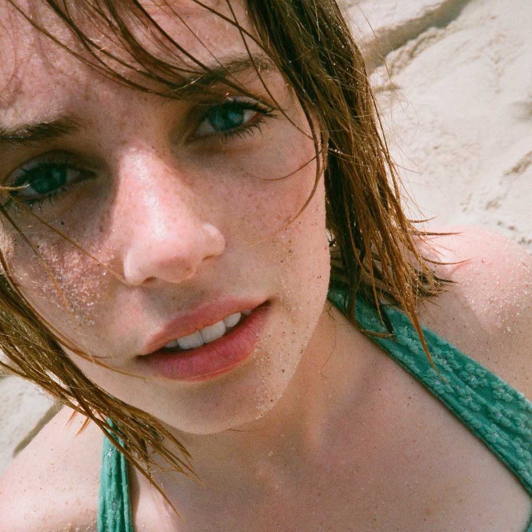 maya-hawke-topless-sexy-the-fappening-pro-8 maya hawke topless sexy the fappening pro 8