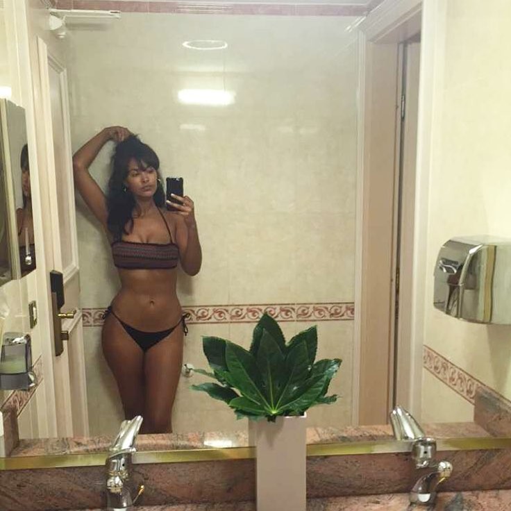 maya-jama-sexy-revealing-images-4 Maya Jama Sexy Revealing Images 2