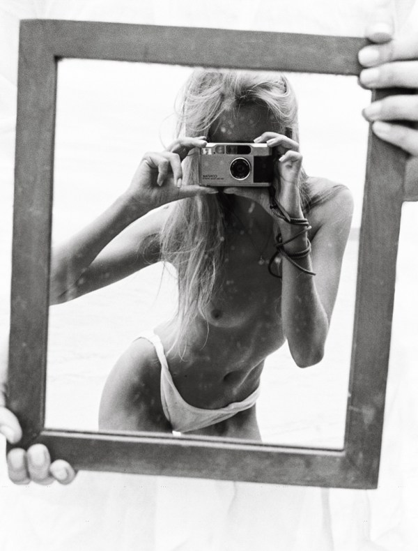 maya-stepper-sexy-topless-1_01 Maya-Stepper-Sexy-Topless-1_01