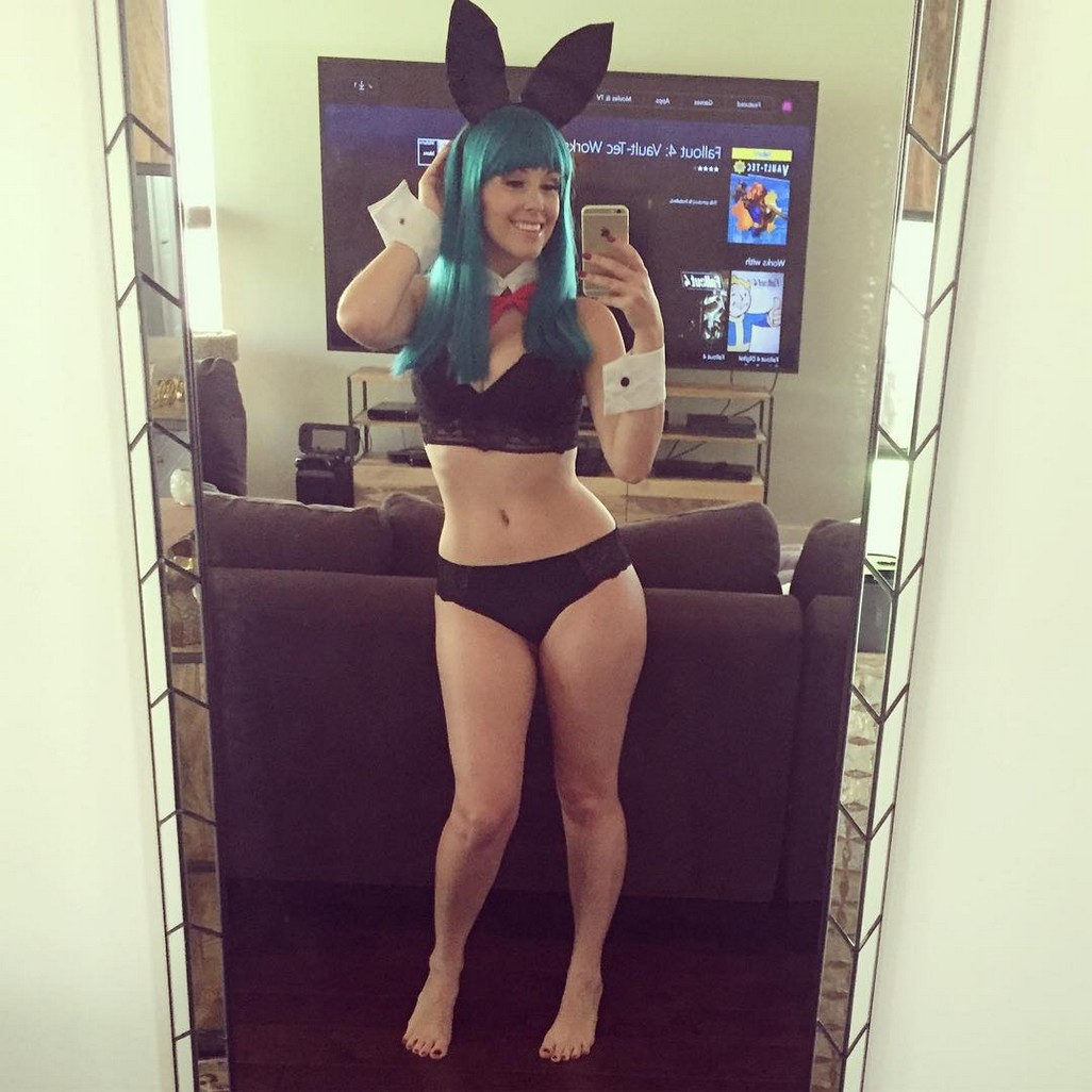 meg-turney-selfie-thefappening-cfd-15 Meg Turney Cosplay Selfie