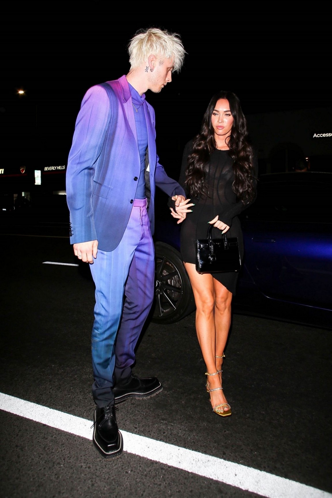 megan-fox-and-mgk-at-nice-guy-bar-party-thefappening-pro-6 Megan-Fox's Sexy Legs