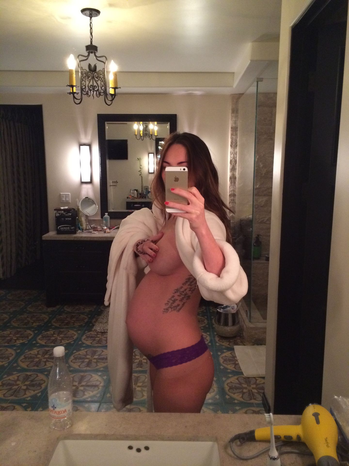 megan-fox-nude-pregnant-leaked-6 megan fox nude pregnant leaked 6