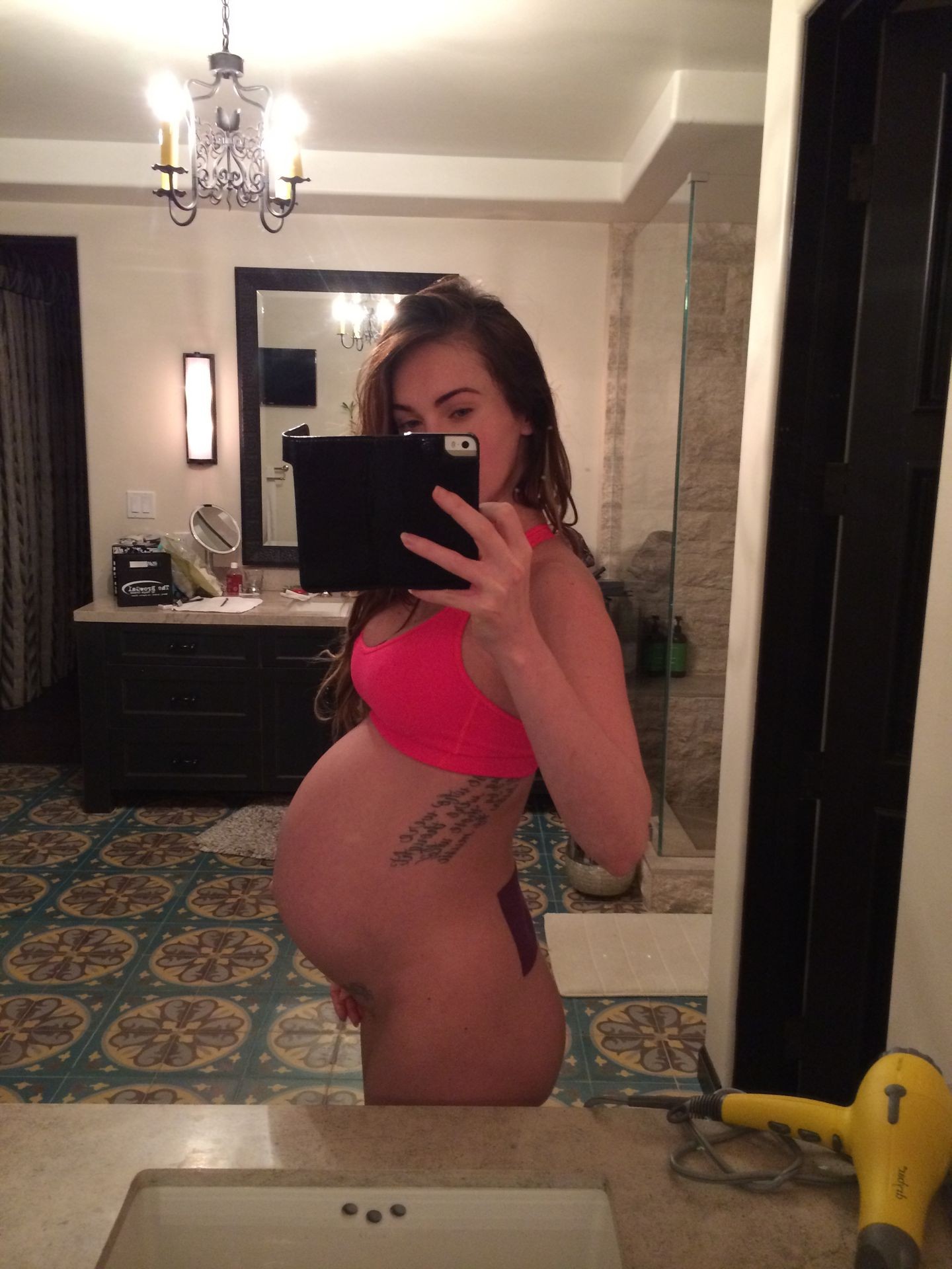 megan-fox-nude-pregnant-leaked-8 megan fox nude pregnant leaked 8