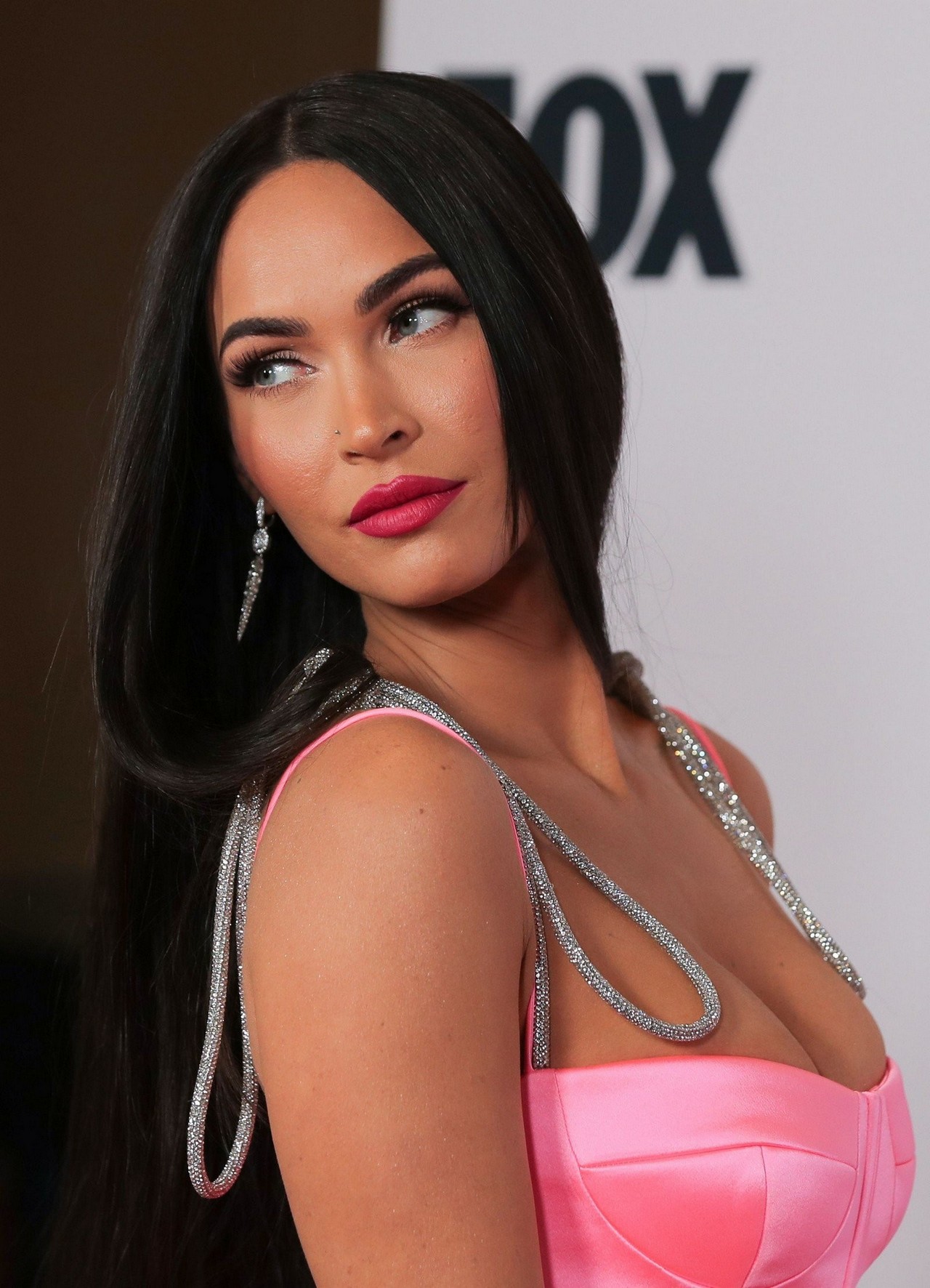 megan-fox-sexy-at-iheartradio-music-awards-2021-thefappening-cfd-12 megan fox sexy at iheartradio music awards 2021 thefappening cfd 12