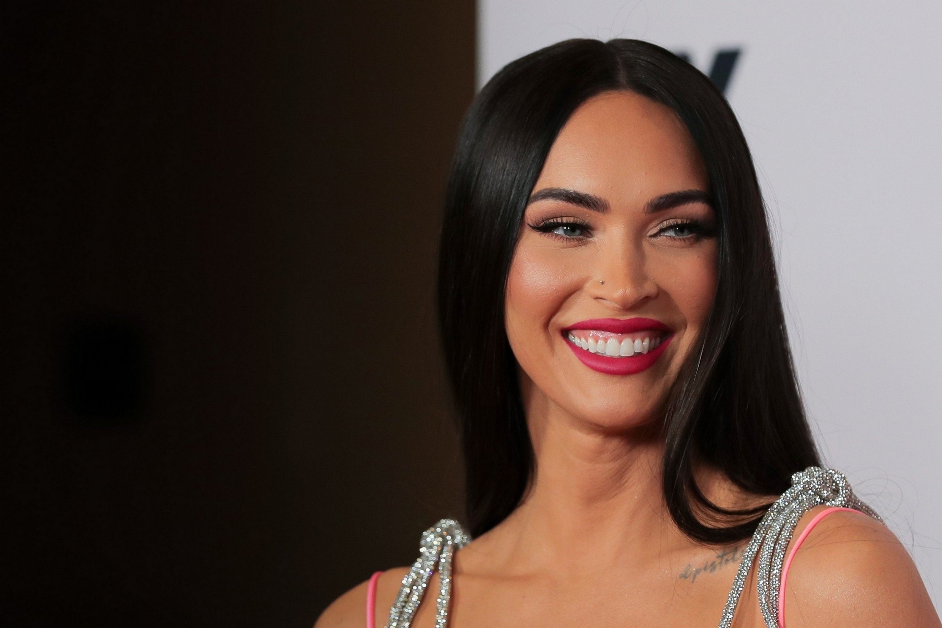 megan-fox-sexy-at-iheartradio-music-awards-2021-thefappening-cfd-21 megan fox sexy at iheartradio music awards 2021 thefappening cfd 21