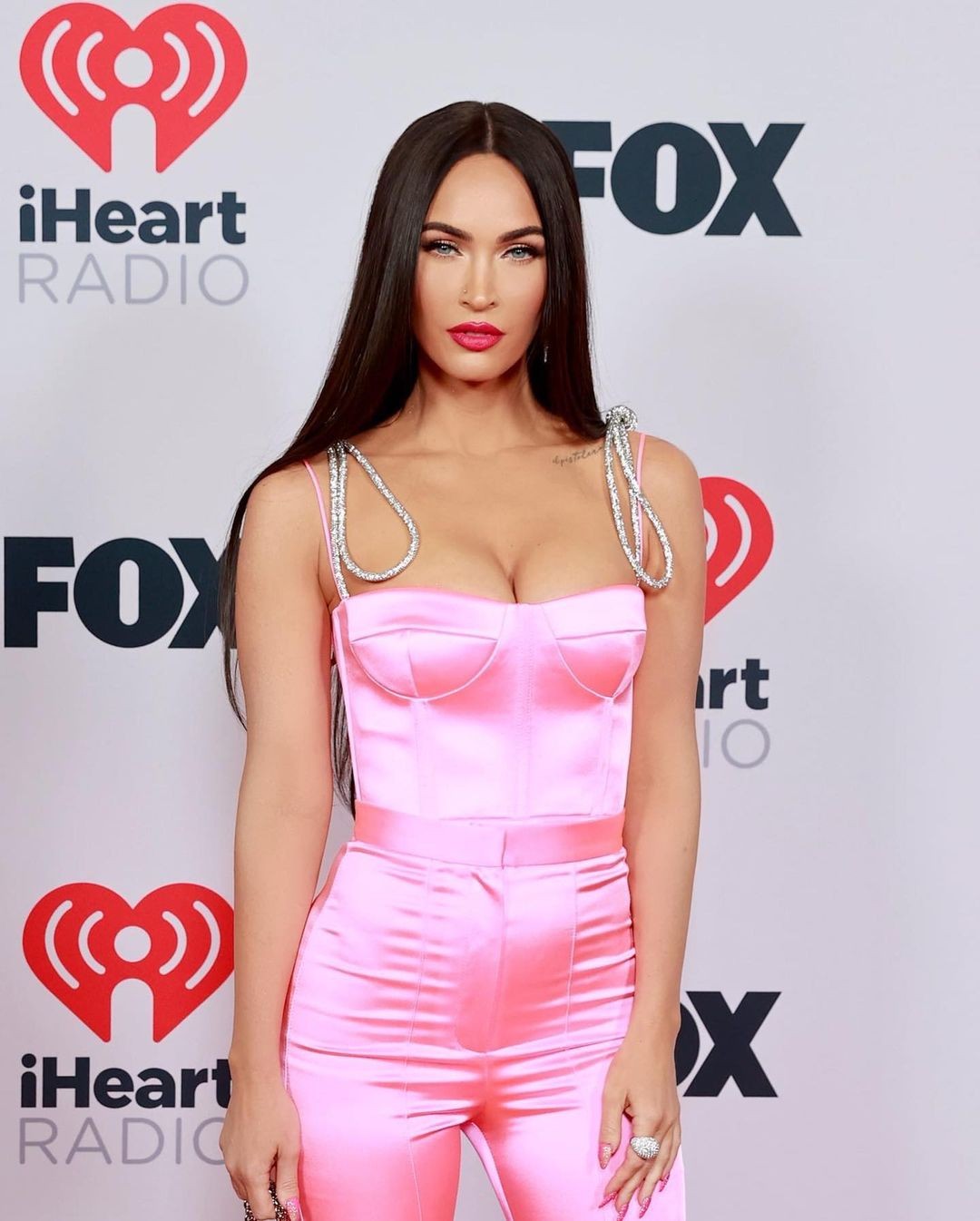 megan-fox-sexy-at-iheartradio-music-awards-2021-thefappening-cfd-36 megan fox sexy at iheartradio music awards 2021 thefappening cfd 36