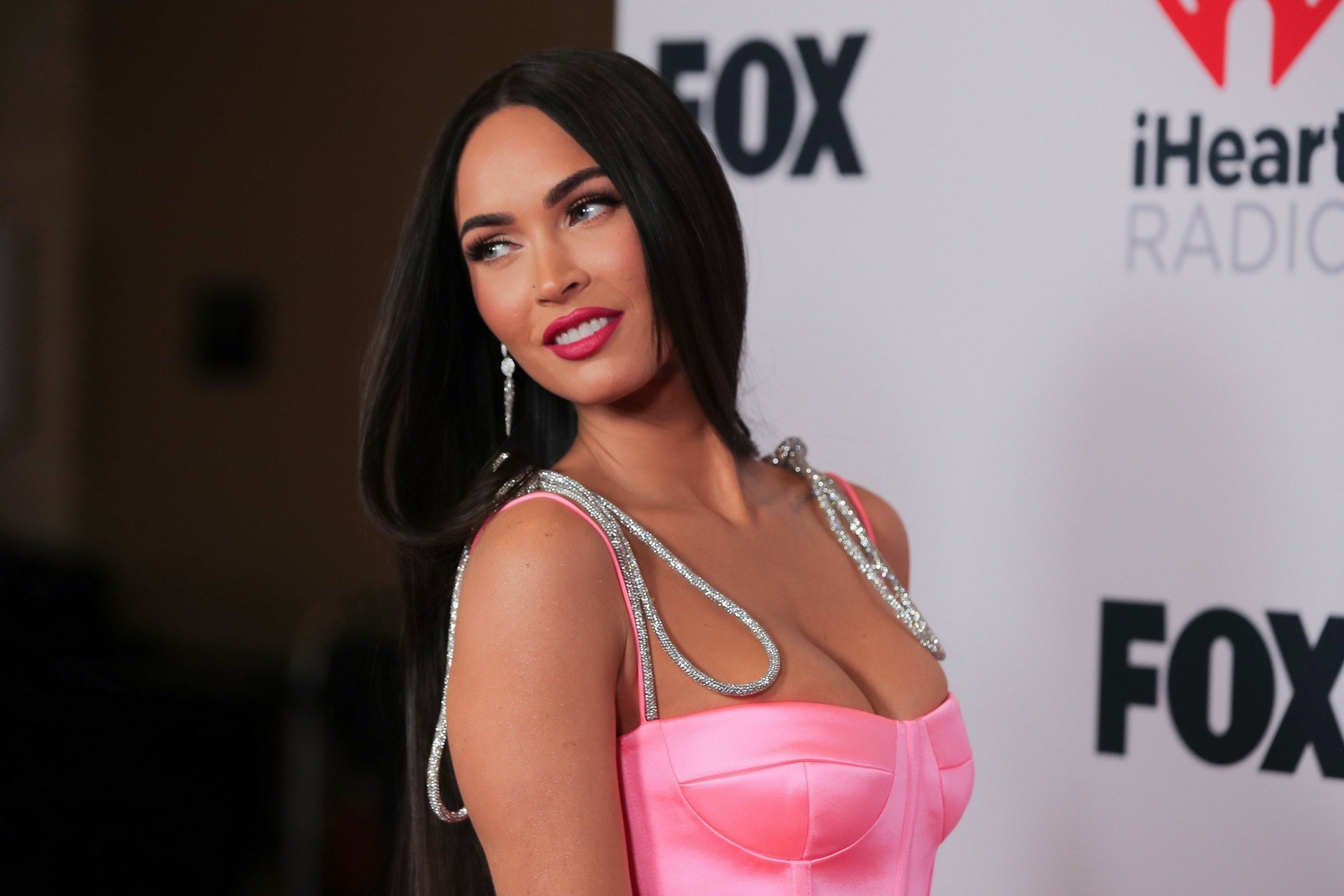 megan-fox-sexy-at-iheartradio-music-awards-2021-thefappening-cfd-9 Megan Fox Hot
