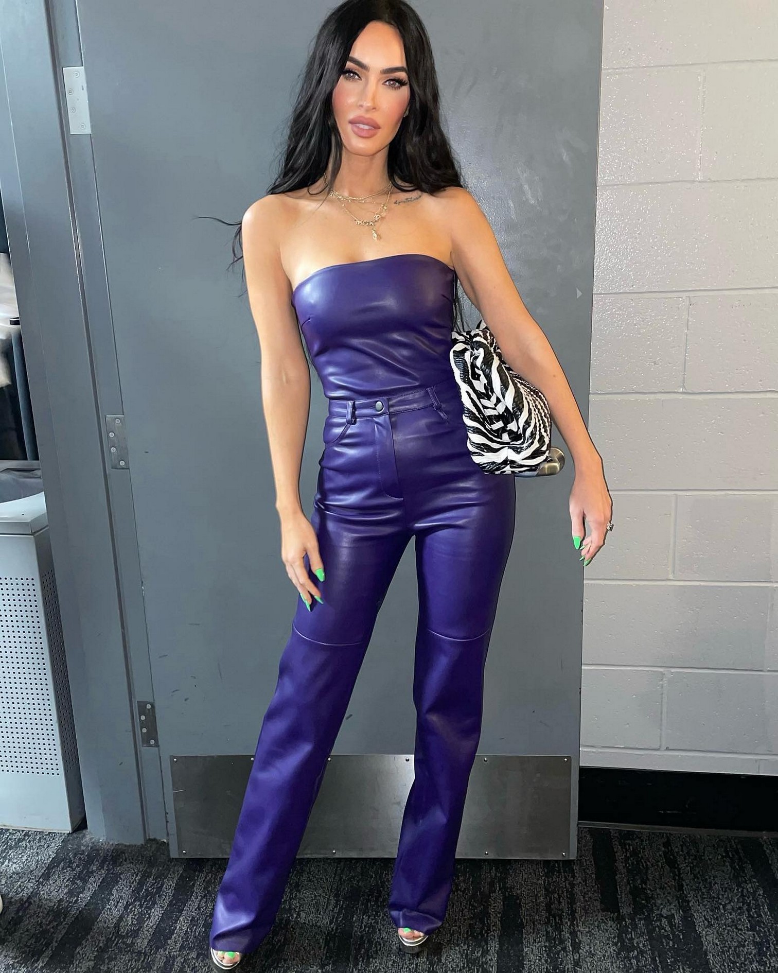 megan-fox-sexy-bts-bud-light-super-bowl-thefappening-cfd-1-1 Megan Fox In Leather BTS Fanatics Super Bowl Party