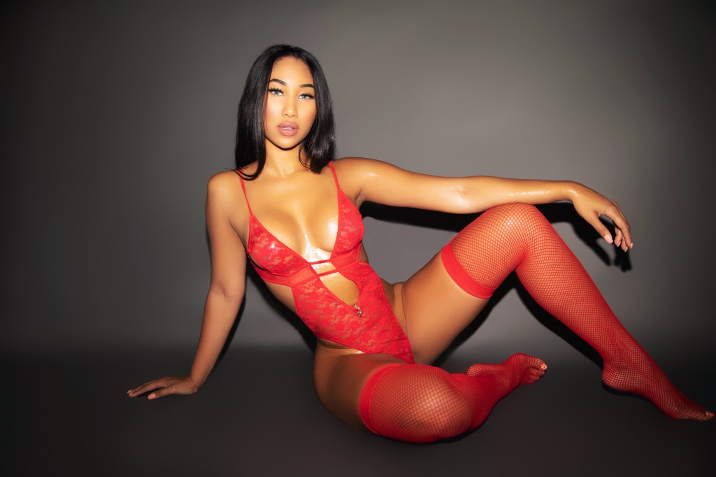 Melissa English Hot in Lingerie