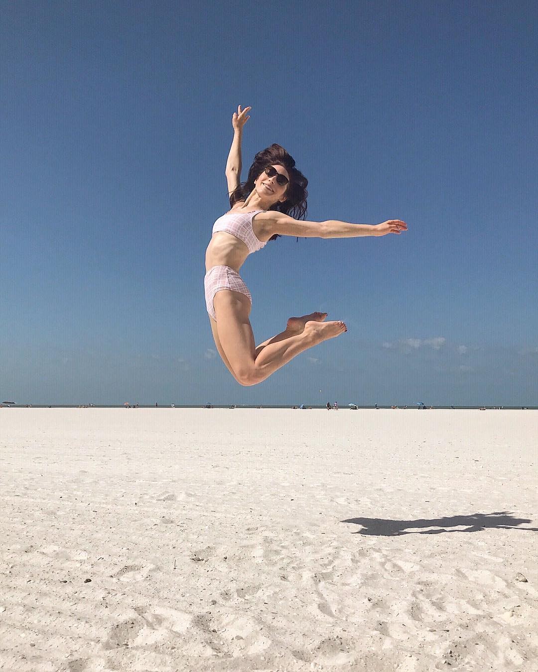 meryl-davis-sexy-bikini-10 meryl davis sexy bikini 10