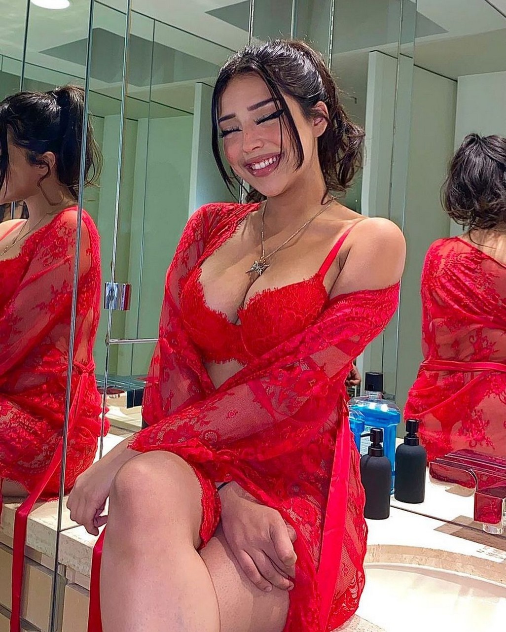 mia-amadors-sexiset-pics-never-published-before-thefappening-cfd-28 Mia Amador Sexy In Red