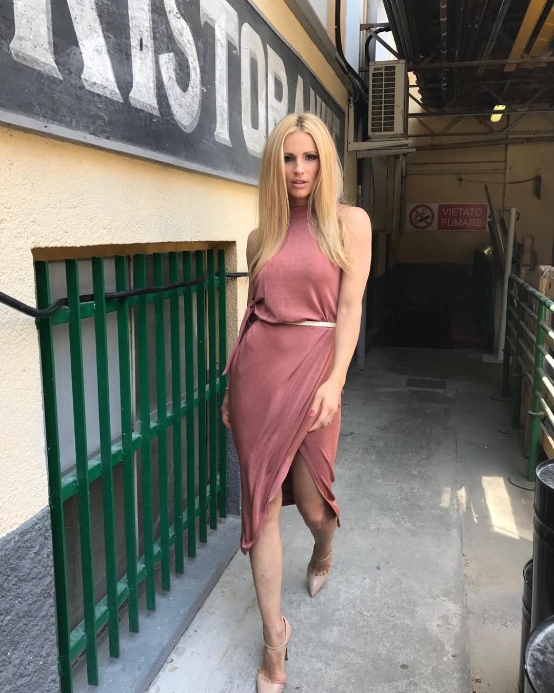 michelle-hunziker-sexy-pics-that-you-have-never-seen-before-thefappening-pro-13 michelle hunziker sexy pics that you have never seen before thefappening pro 13