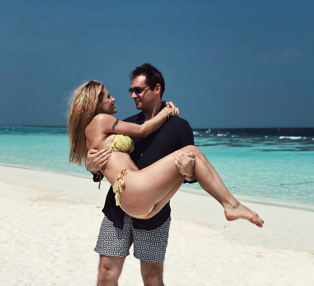 michelle-hunziker-sexy-pics-that-you-have-never-seen-before-thefappening-pro-17 Michelle Hunziker Feet