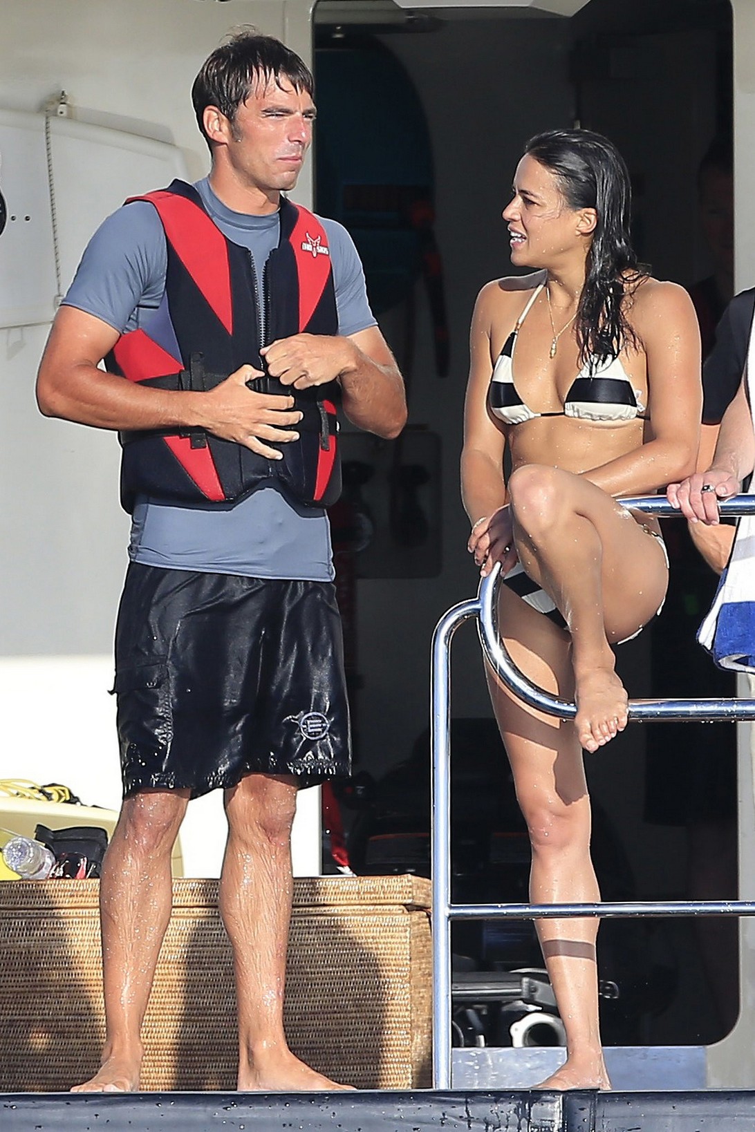 michelle-rodriguez-bikini-thefappening-cfd-16 Michelle Rodriguez Sexy Feet