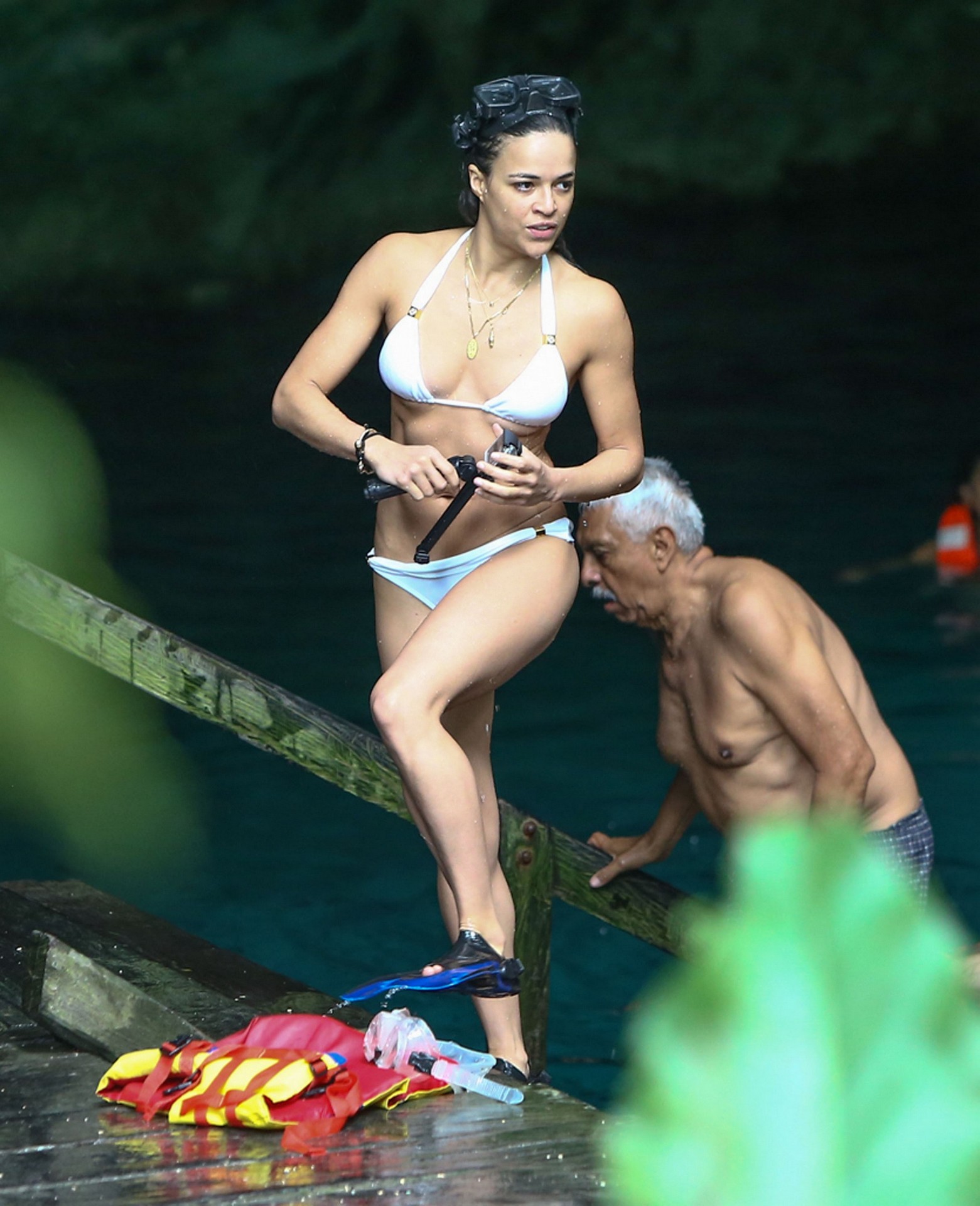 michelle-rodriguez-bikini-thefappening-cfd-26 michelle rodriguez bikini thefappening cfd 26