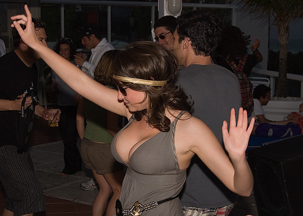 milana-vayntrub-sexy-tits-thefappening-cfd-2 Milana Vayntrub Sexy Tits