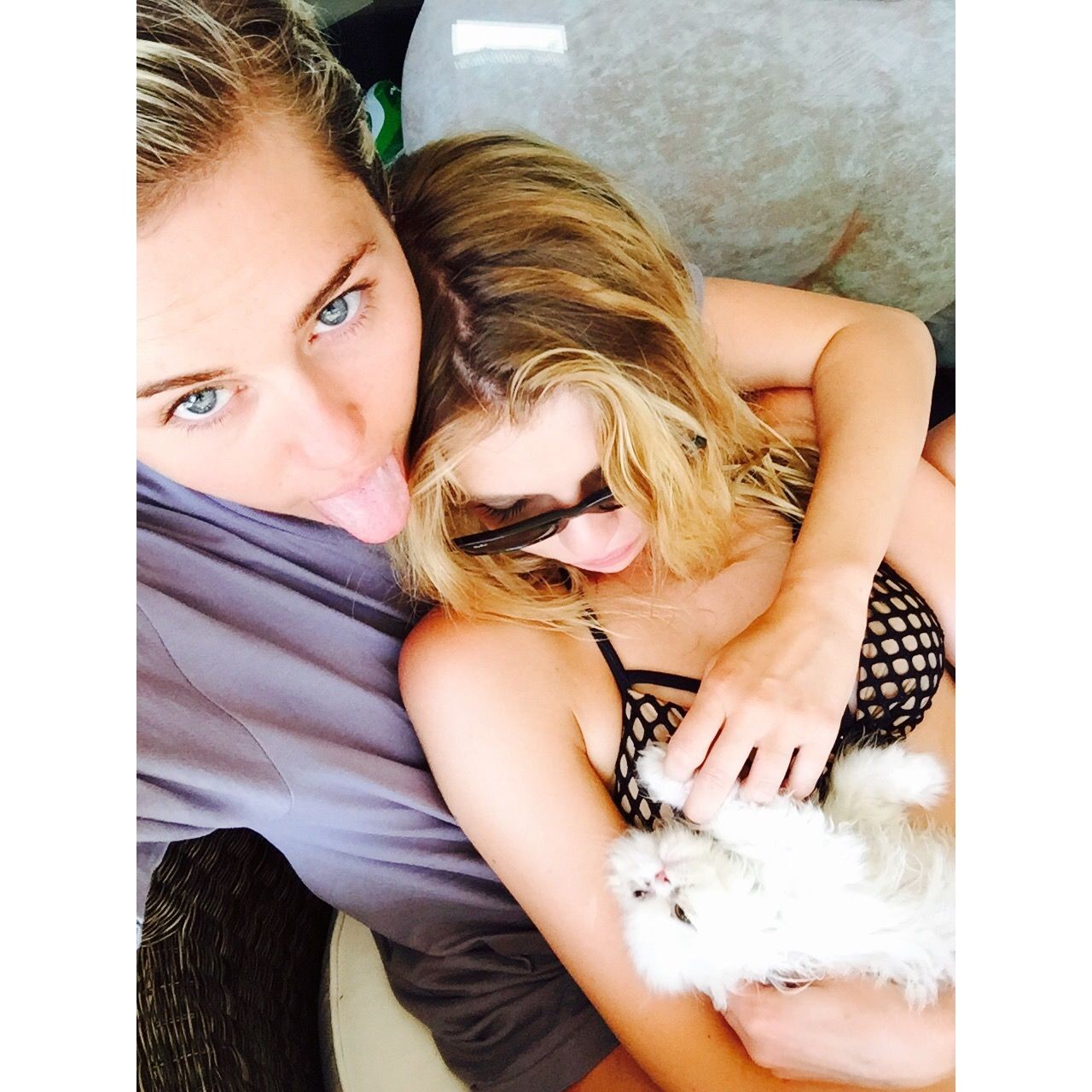 miley-cyrus-10-leaked-fappening-2017 miley cyrus 10 leaked fappening 2017