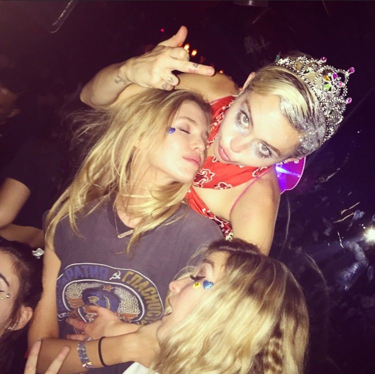 miley-cyrus-7-leaked-fappening-2017 miley cyrus 7 leaked fappening 2017