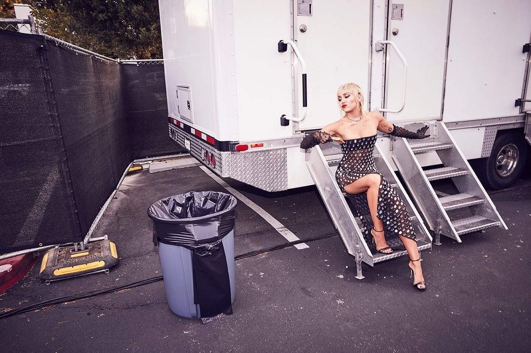 miley-cyrus-in-see-through-dress-and-hot-bts-look-thefappening-cfd-9 miley cyrus in see through dress and hot bts look thefappening cfd 9