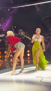 miley-cyrus-nude-at-new-years-eve-party-thefappening-cfd-7 Miley Cyrus Ass Twerk