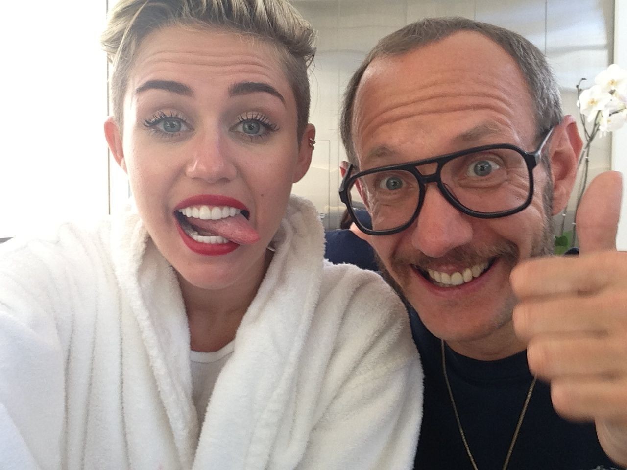 miley-cyrus-nude-leaked-fappening-13 Miley-Cyrus-Nude-Leaked-Fappening-13