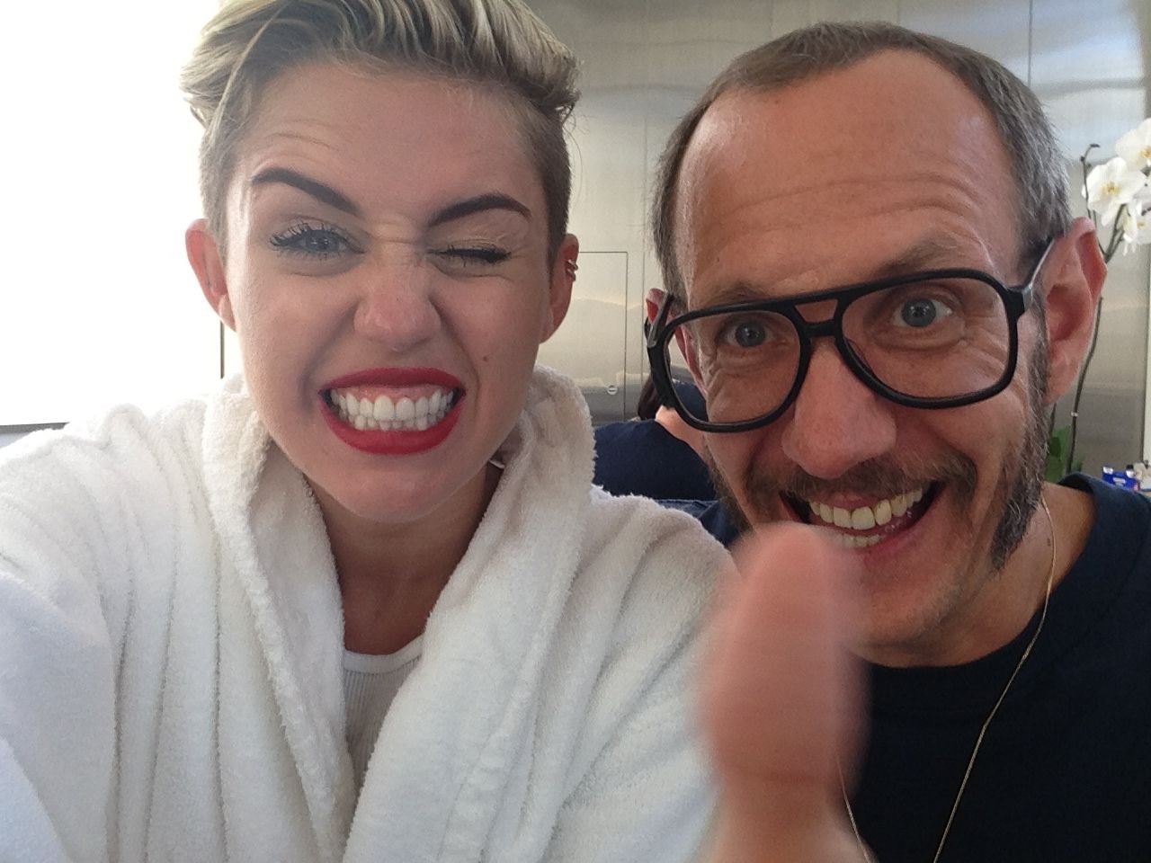 miley-cyrus-nude-leaked-fappening-15 Miley-Cyrus-Nude-Leaked-Fappening-15
