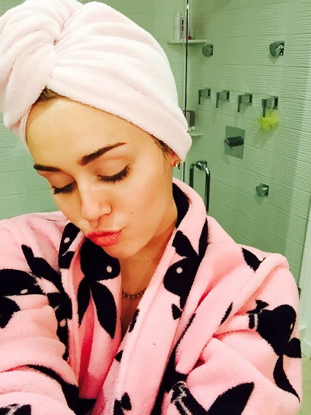 miley-cyrus-nude-leaked-fappening-20 Miley-Cyrus-Nude-Leaked-Fappening-20