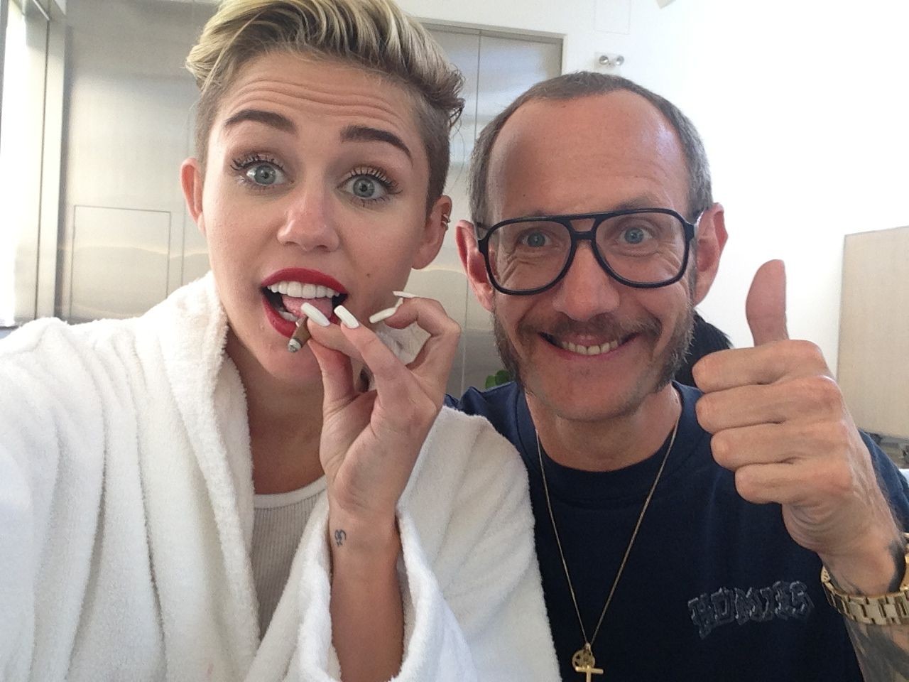 miley-cyrus-nude-leaked-fappening-28 Miley-Cyrus-Nude-Leaked-Fappening-28