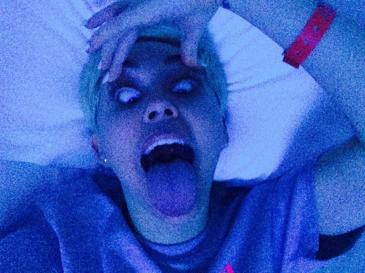 miley-cyrus-nude-leaked-fappening-31 Miley-Cyrus-Nude-Leaked-Fappening-31