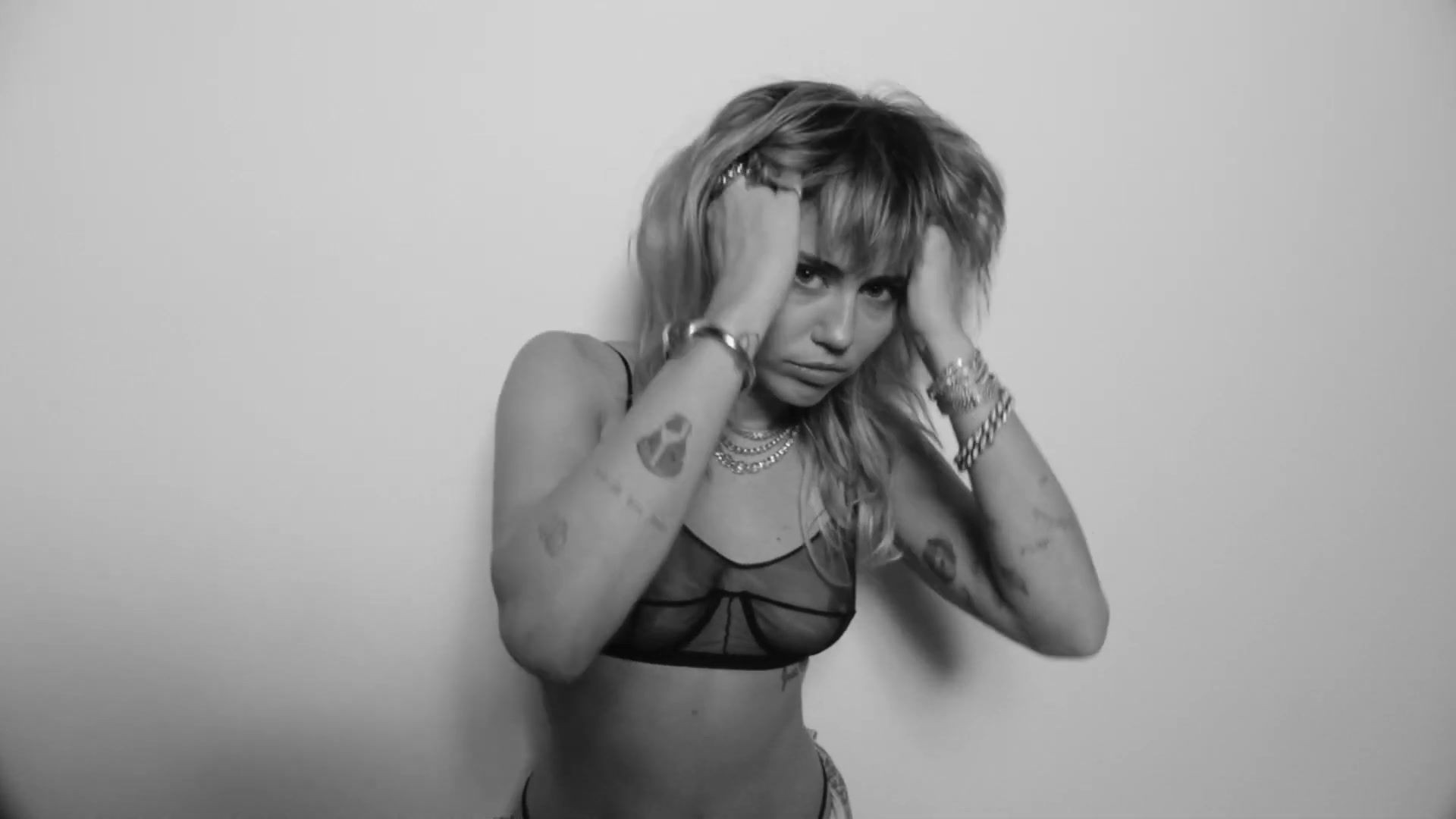 miley-cyrus-tits-and-panties-19 miley cyrus tits and panties 19