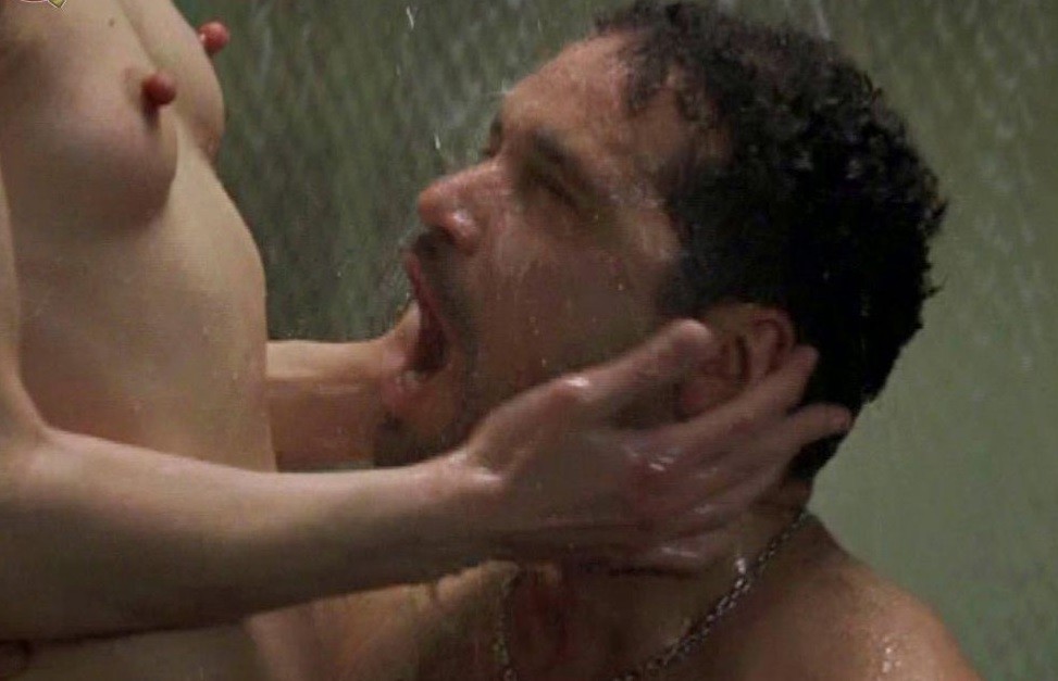 milla-jovovich-celebs-sex-scenes-10 milla jovovich celebs sex scenes 10
