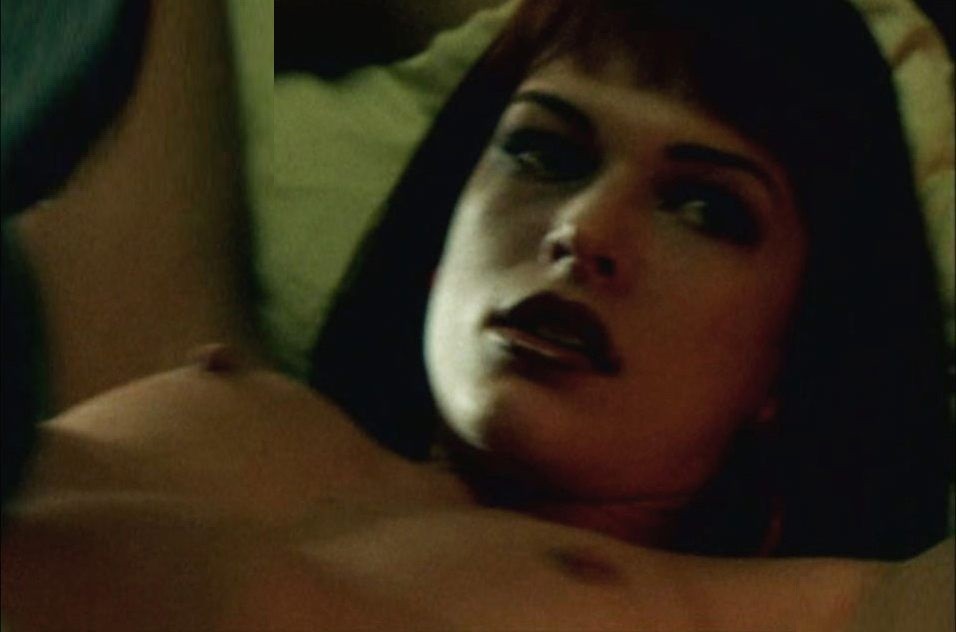 milla-jovovich-celebs-sex-scenes-30 milla jovovich celebs sex scenes 30