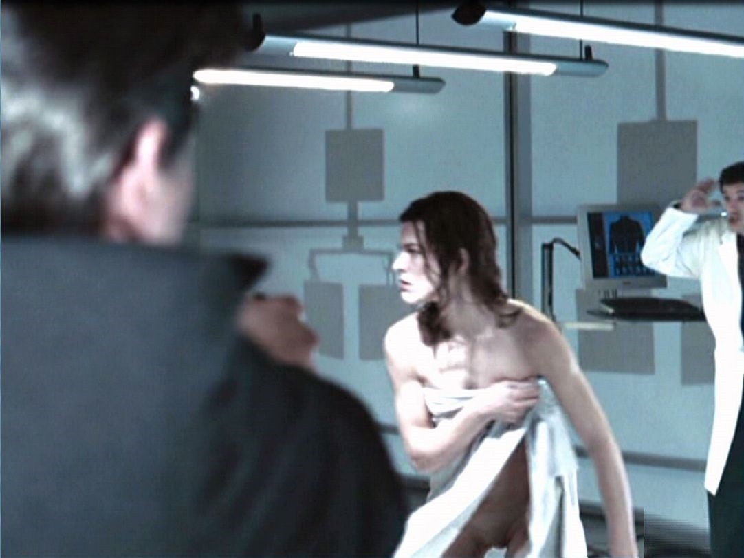milla-jovovich-celebs-sex-scenes-47 milla jovovich celebs sex scenes 47