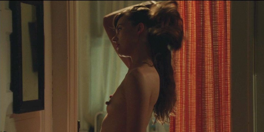 milla-jovovich-celebs-sex-scenes-55 milla jovovich celebs sex scenes 55