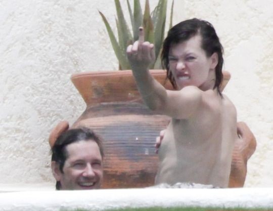 milla-jovovich-paparazzi-explicit-shots-3 Milla Jovovich Paparazzi Explicit Shot