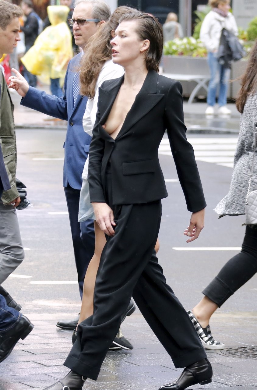milla-jovovich-unknown-intimate-career-11 milla jovovich unknown intimate career 11
