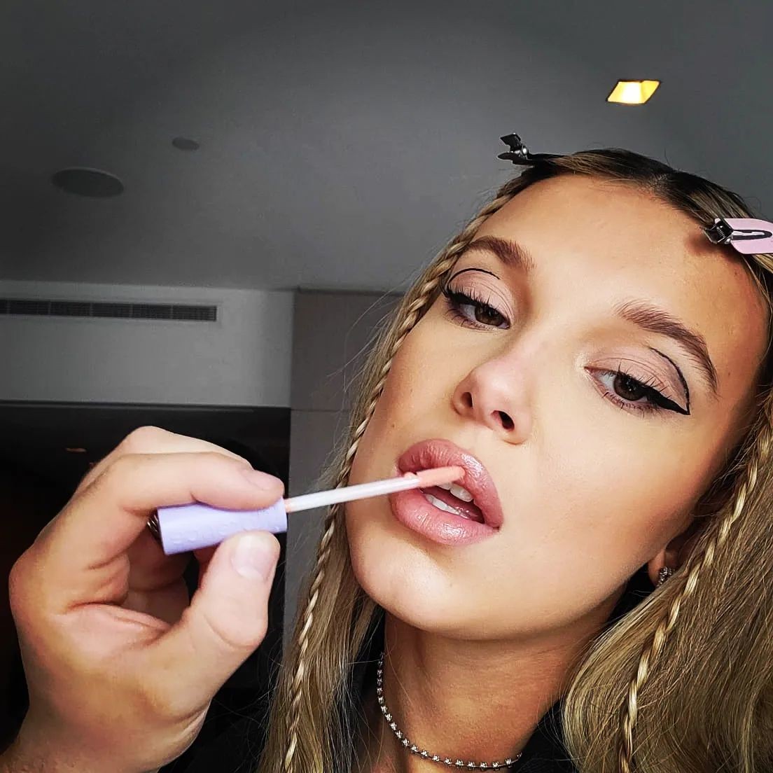 millie-bobby-brown-selfie-thefappening-cfd-4 millie bobby brown selfie thefappening cfd 4